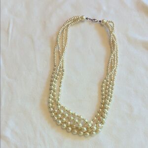 Elegant Cream Pearl Necklace